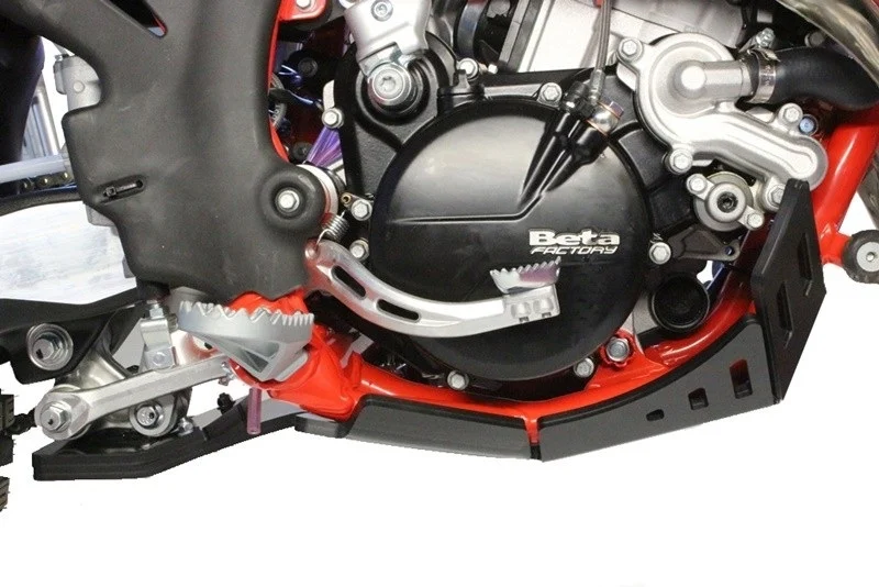 Cubrecárter AXP Enduro negro Beta RR125 -