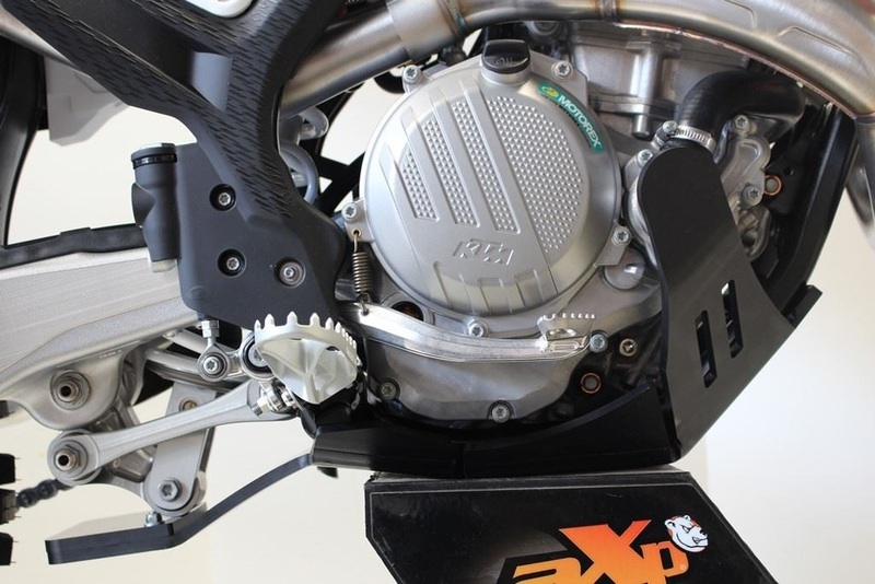 Cubrecárter AXP Enduro Xtrem negro KTM/Husqvarna - Imagen 3
