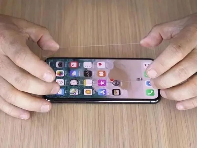 Protector de pantalla QUAD LOCK - 2 películas TPU flexibles - Google Pixel 8 -