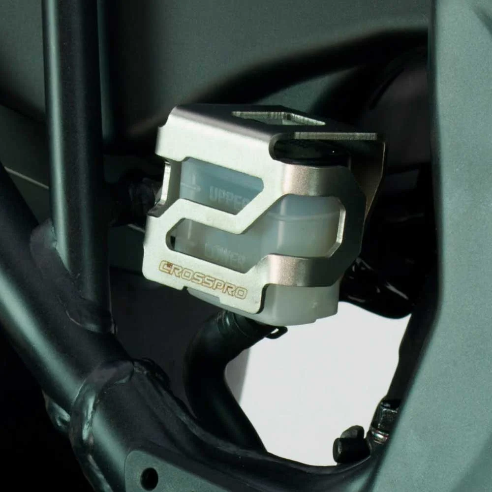 PROTECTOR DEPOSITO LIQUIDO FRENO CROSSPRO HONDA CRF1000 AFRICA TWIN TODOS LOS MODELO 16-17 PLATA - Plásticos y Protecciones