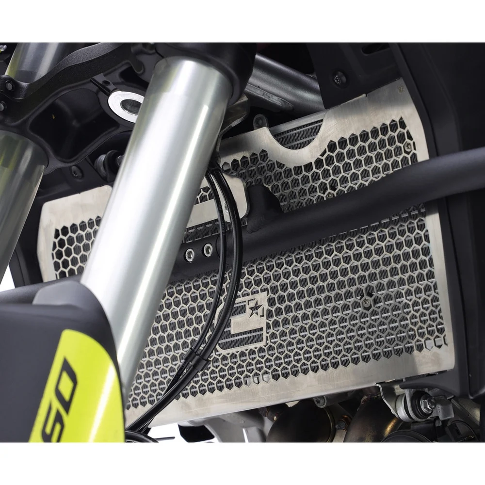 PROTECTOR RADIADOR CROSSPRO APRILIA TUAREG 660 22-25 / RALLY 25 PLATA -