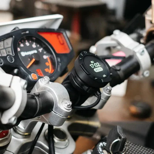 SOPORTE CON ALIMENTACION BEELINE MOTO 2 POWERED MOUNT SOPORTE CON ALIMENTACION BEELINE MOTO 2 POWERED MOUNT - Imagen 6